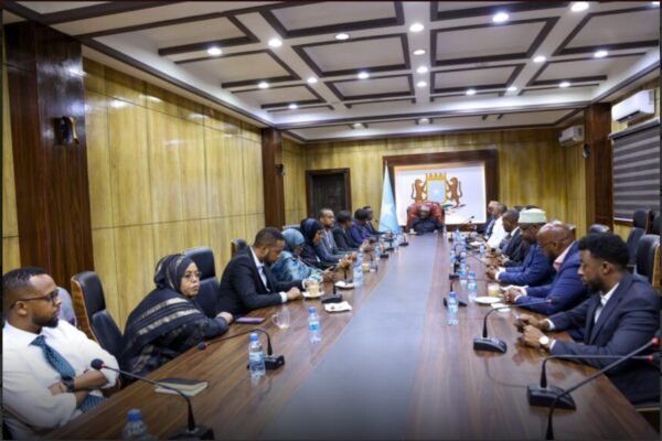 Guddoomiyaha BF oo kulan la yeeshay guddiga doorashooyinka qaranka