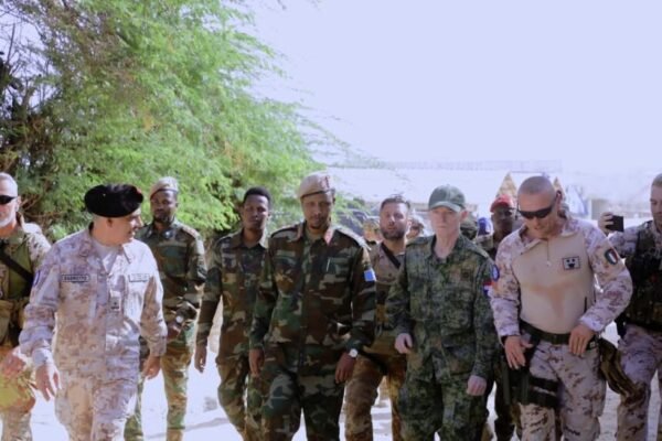 Somali Infantry Commander meets EU Delegation