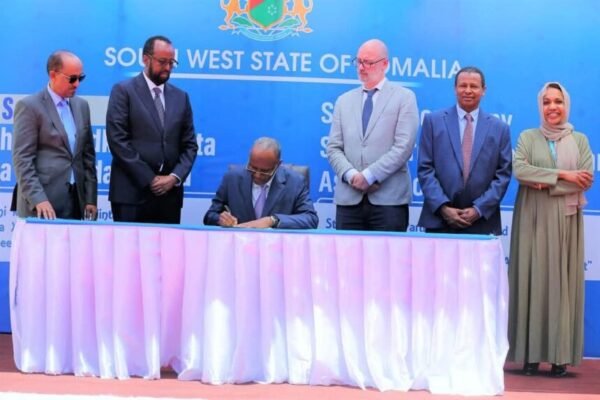 Madaxweynaha Dowlad Goboleedka Koonfur Galbeed oo saxiixay Hindise Sharciyeedka Ilaalinta Gargaarka Bani’aadanimada