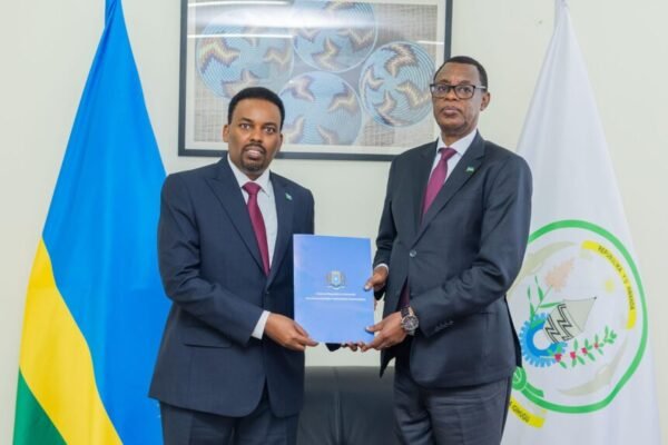 Wasaaradda arrimaha dibadda Rwanda oo aqoonsiga ka guddoontay danjiraha Soomaaliya