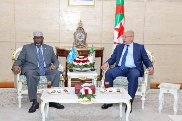 Guddoomiyaha Golaha Shacabka oo Kulan Miro-dhal Ah la Qaatay Guddoomiyaha Baarlamaanka Aljeeriya