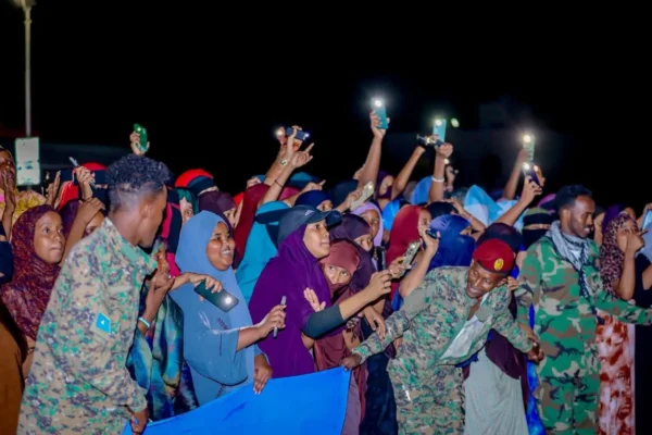 Dadweynaha Garoowe oo Taageero Weyn u Muujiyay Guusha Ciidamada Difaaca Puntland ee Dagaalka Daacish